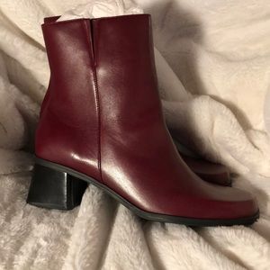 naturalizer kipling bootie